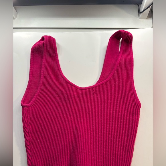 Aritzia Fuchsia Ribbed Tank Top - Picture 2 of 2